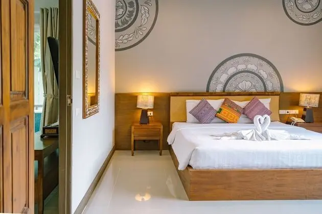 One Bedroom Grand Suite with Balcony