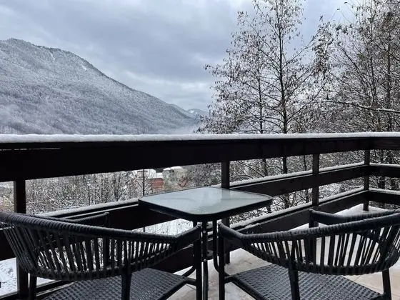 Superior Stüdyo, Küçük Mutfak