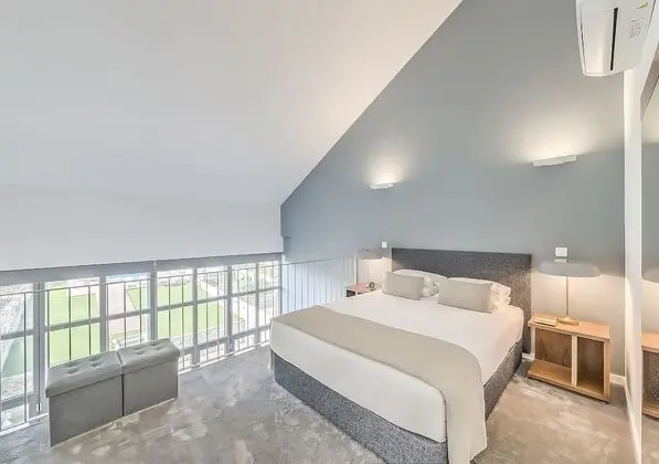 Deluxe Çatı Katı (Loft), 1 Büyük (Queen) Boy Yatak, Havuz Kullanımı, Bahçe Manzaralı (Duplex)