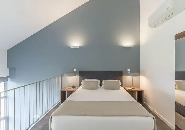 Deluxe Çatı Katı (Loft), 1 Büyük (Queen) Boy Yatak, Havuz Kullanımı, Bahçe Manzaralı (Duplex)