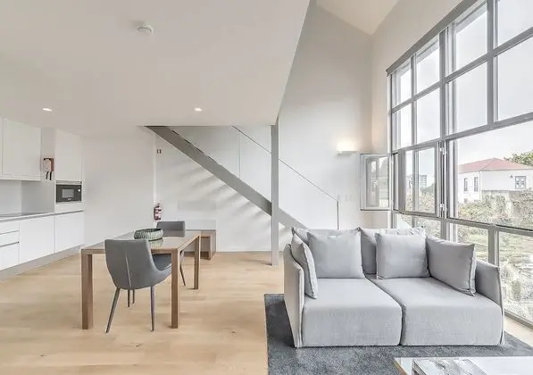 Deluxe Çatı Katı (Loft), 1 Büyük (Queen) Boy Yatak, Havuz Kullanımı, Bahçe Manzaralı (Duplex)