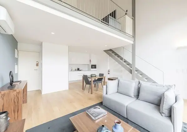 Deluxe Çatı Katı (Loft), 1 Büyük (Queen) Boy Yatak, Havuz Kullanımı, Bahçe Manzaralı (Duplex)
