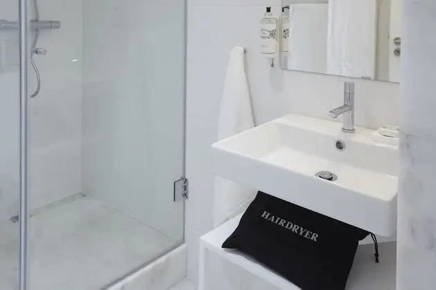 Deluxe Çatı Katı (Loft), 1 Büyük (Queen) Boy Yatak, Havuz Kullanımı, Bahçe Manzaralı (Duplex)
