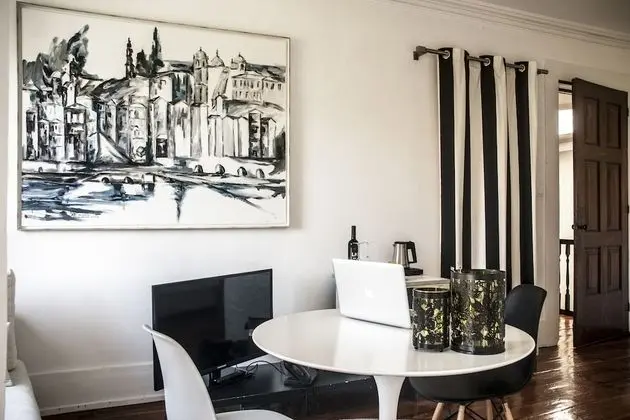 Tek Büyük Yataklı Oda, Balkon