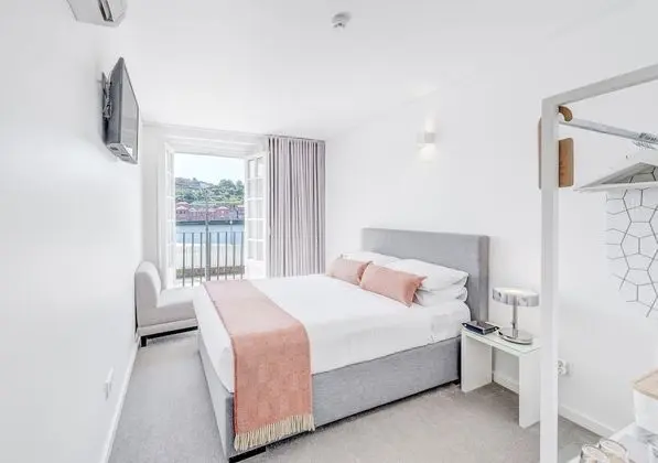 Standard Tek Büyük Yataklı Oda, Balkon, Nehir Manzaralı