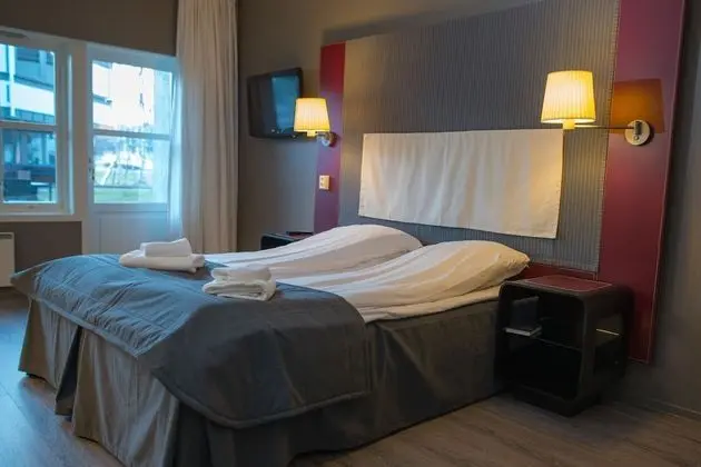 Basic Tek Büyük Yataklı Oda, 1 Büyük (Queen) Boy Yatak