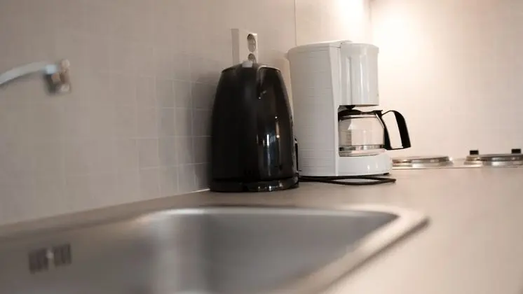 Basic Tek Büyük Yataklı Oda, 1 Büyük (Queen) Boy Yatak