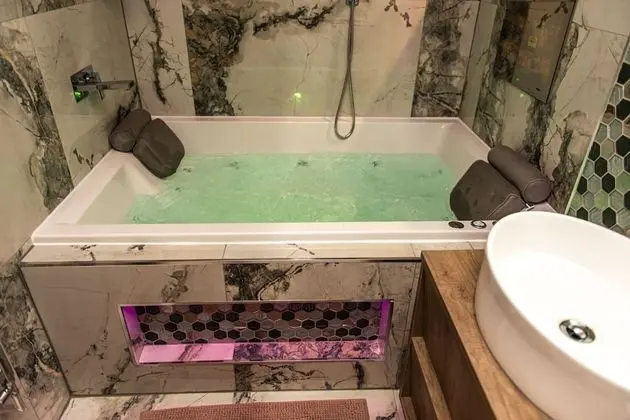 Deluxe Apart Daire, Engellilere Uygun, Özel Banyo (Jacuzzi)