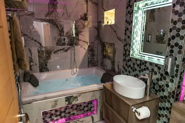 Deluxe Apart Daire, Engellilere Uygun, Özel Banyo (Jacuzzi)
