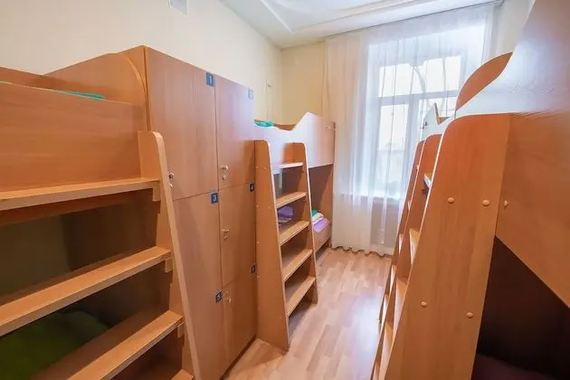 Ortak Ranzalı Oda, Karma Ranzalı Oda