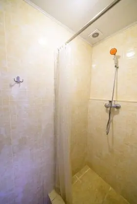 Ortak Ranzalı Oda, Sadece erkekler için