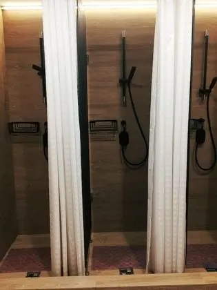 Ortak Ranzalı Oda, Sadece erkekler için