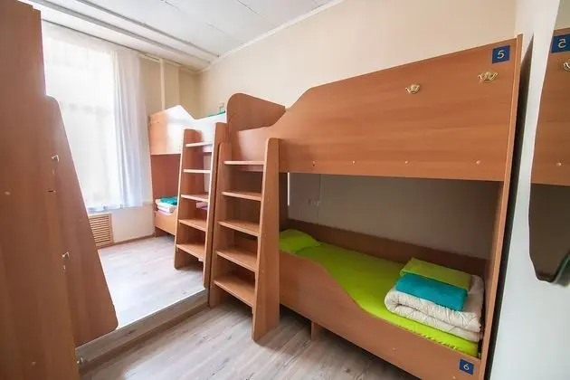 Ortak Ranzalı Oda, Sadece kadınlar için