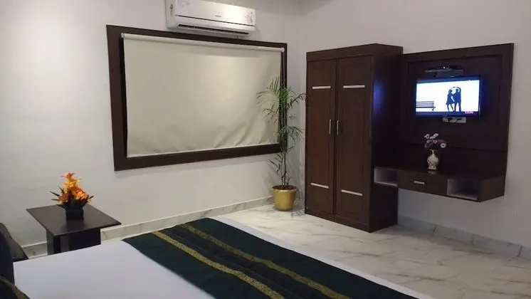 Standard Tek Büyük Yataklı Oda
