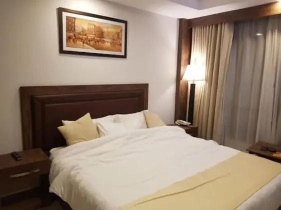 Deluxe Tek Büyük Yataklı Oda