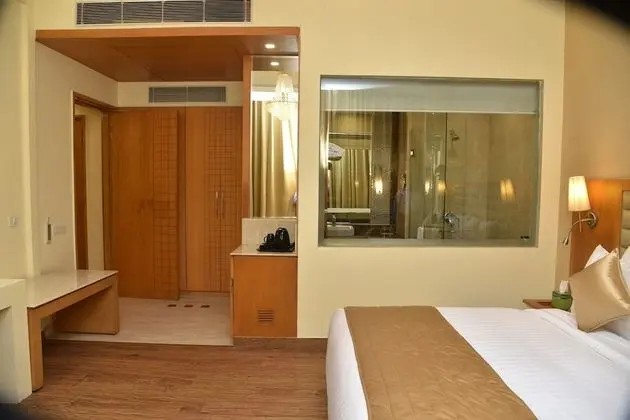 Deluxe Tek Büyük Yataklı Oda, Bahçe Manzaralı