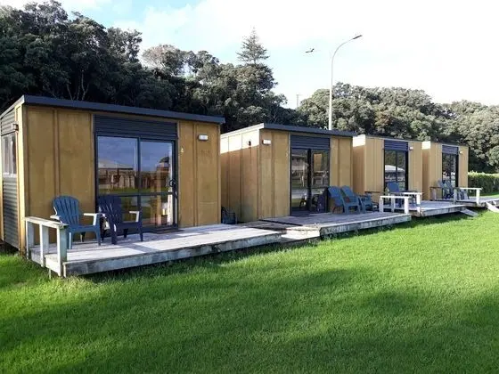 Kulübe, Ortak Banyo (1 Double & 1 Tri-Bunk)