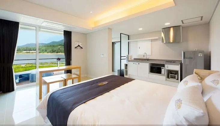 Villa (Pool / Type #1 Over base 2 pax, EPF)