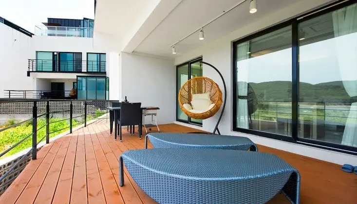 Villa (Pool / Type #1 Over base 2 pax, EPF)