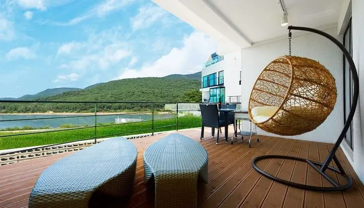 Villa (Pool / Type #1 Over base 2 pax, EPF)