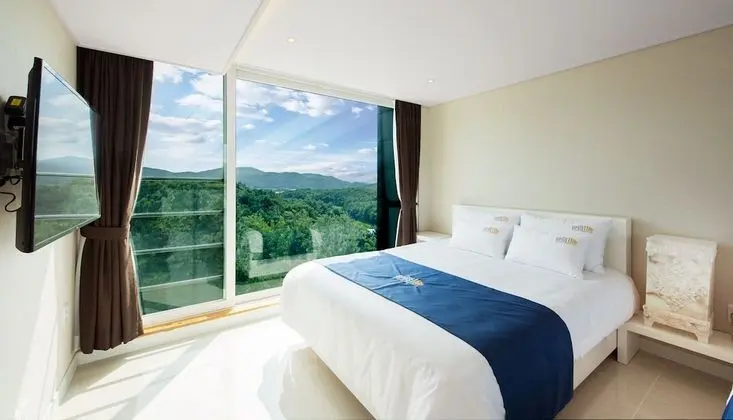 Villa (Pool / Type #2 Over base 2 pax, EPF)