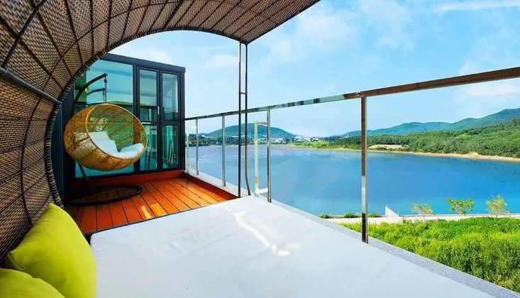 Villa (Pool / Type #2 Over base 2 pax, EPF)