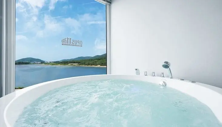 Villa (Pool / Type #2 Over base 2 pax, EPF)