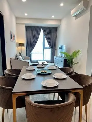 Odada yemek servisi