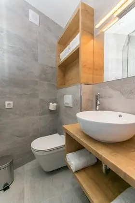 Deluxe Tek Büyük veya İki Ayrı Yataklı Oda, 1 Çift Kişilik veya 2 Tek Kişilik Yatak, Denize Bakan