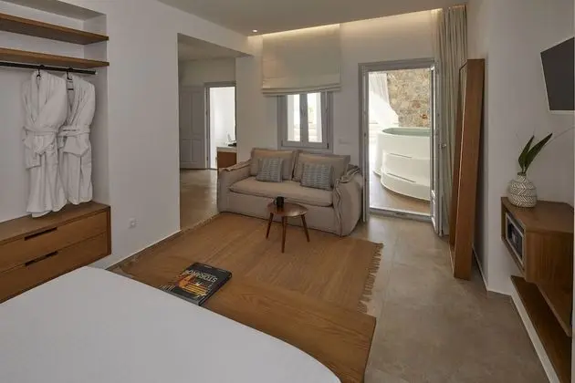 Superior Süit (with Private Outdoor Jacuzzi)