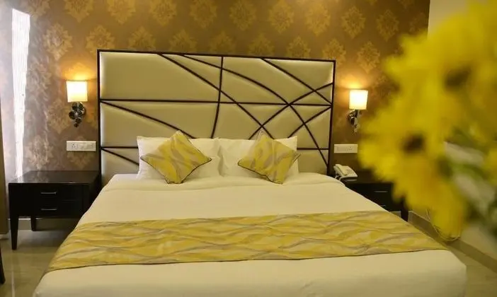 Luxury Apart Daire, 2 Yatak Odası, Mutfak, Havuz Manzaralı