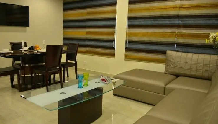 Luxury Apart Daire, 2 Yatak Odası, Mutfak, Havuz Manzaralı