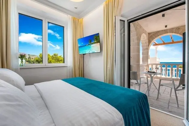 Family Room with Sea View