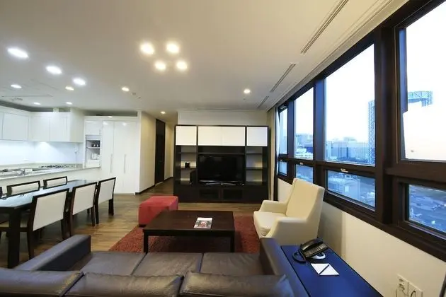 4-Bedroom Apartment with Kitchen:Extra person (over 6-year-old) will be charged upon check-in