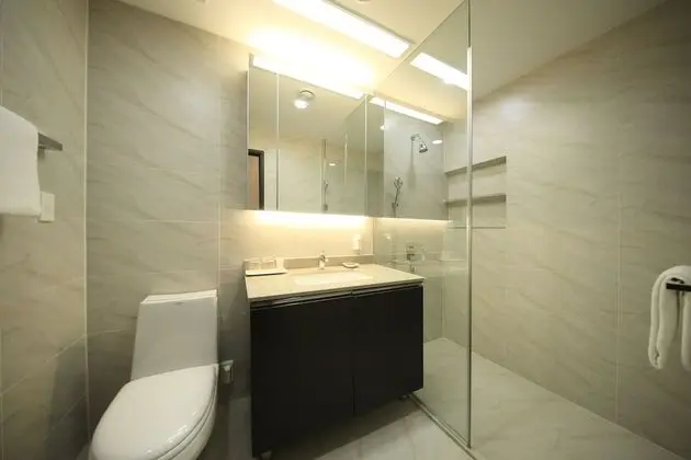 4-Bedroom Apartment with Kitchen:Extra person (over 6-year-old) will be charged upon check-in