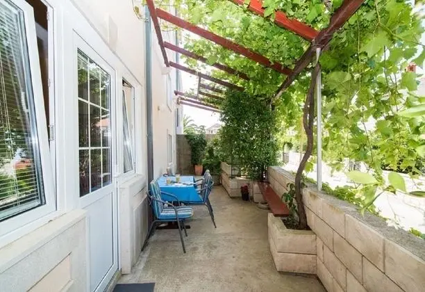 Apart Daire (Orange - 30m from beach - A1(4))