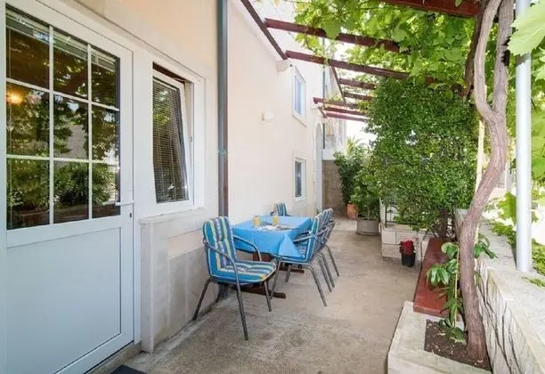 Apart Daire (Orange - 30m from beach - A1(4))
