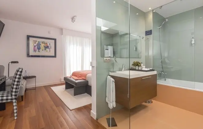 Comfort Tek Büyük Yataklı Oda, 1 En Büyük (King) Boy Yatak, Jakuzi, Bahçe Manzaralı (APPELSIN)