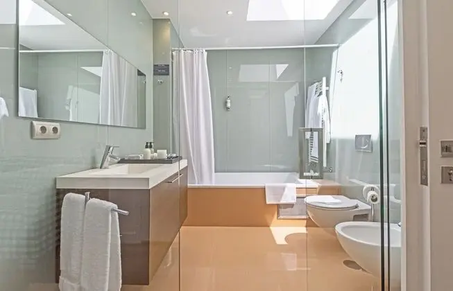 Comfort Tek Büyük Yataklı Oda, 1 En Büyük (King) Boy Yatak, Jakuzi, Bahçe Manzaralı (APPELSIN)