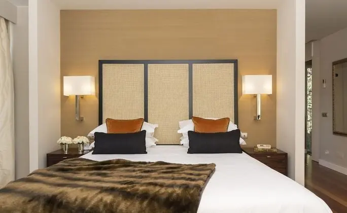 Comfort Tek Büyük Yataklı Oda, Havuz Manzaralı (Orange)
