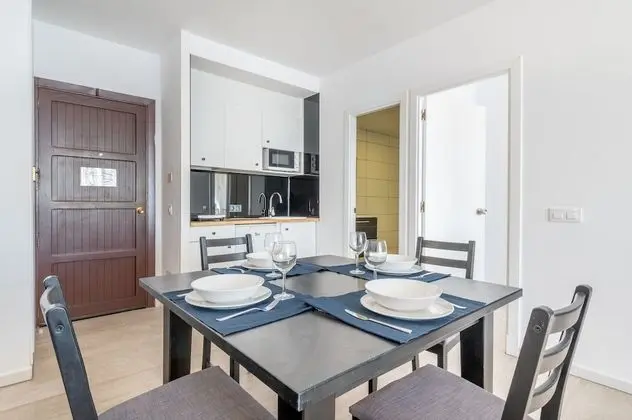 Standard Apart Daire, 1 Yatak Odası, Teras, Havuz Manzaralı