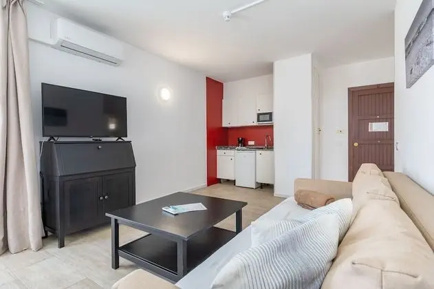 Standard Apart Daire, 1 Yatak Odası, Teras, Havuz Manzaralı