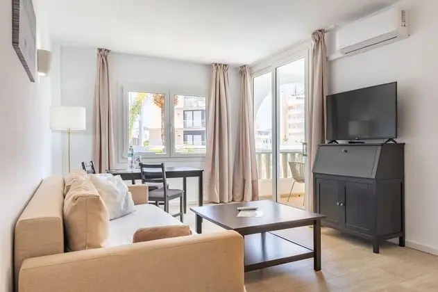 Standard Apart Daire, 1 Yatak Odası, Teras, Havuz Manzaralı