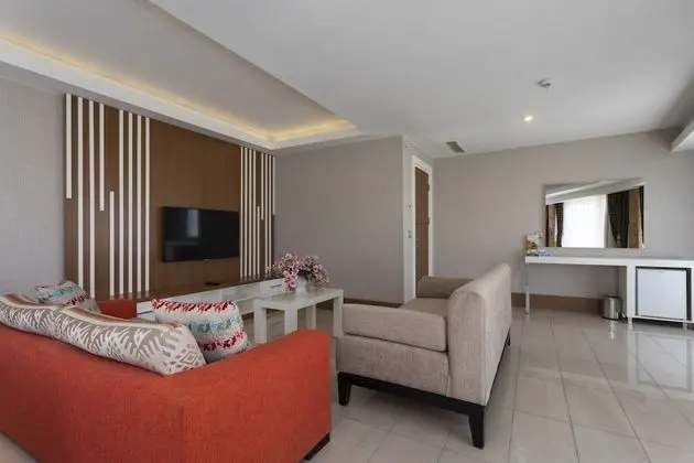 King Suite Sea View with Jacuzzi