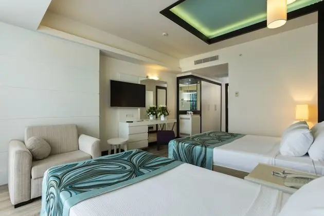 Standard Room (Sea & Pool side) With Non Alcoholic Drinks