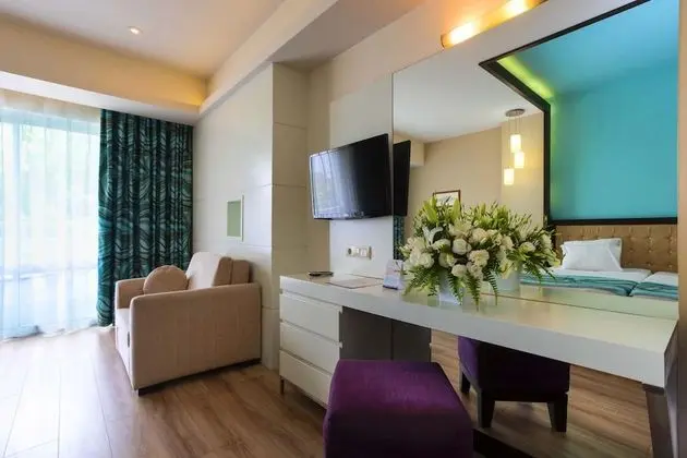 Standard Room (Sea & Pool side) With Non Alcoholic Drinks