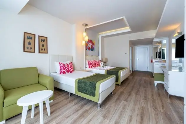 Standard Room with Land View for Families