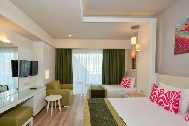 Standard Room With Non Alcoholic Drinks