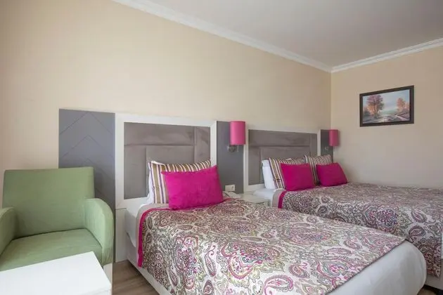https://images.etstur.com/files/images/hotelImages/TR/209932/l/Orange-County-Resort-Hotel-Belek-Oda-345783.jpg