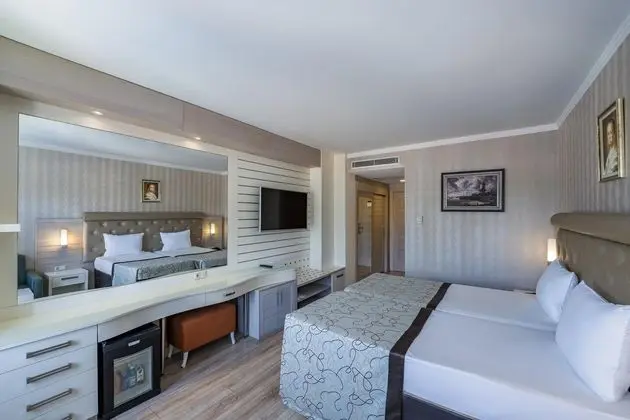 https://images.etstur.com/files/images/hotelImages/TR/92979/l/Orange-County-Kemer---Adult-Only--18-Oda-372322.jpg